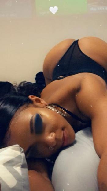 Celeste , 24  female escort, High Point