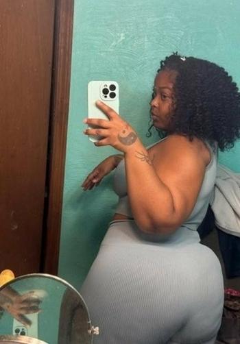 Lisa, 26  female escort, High Point