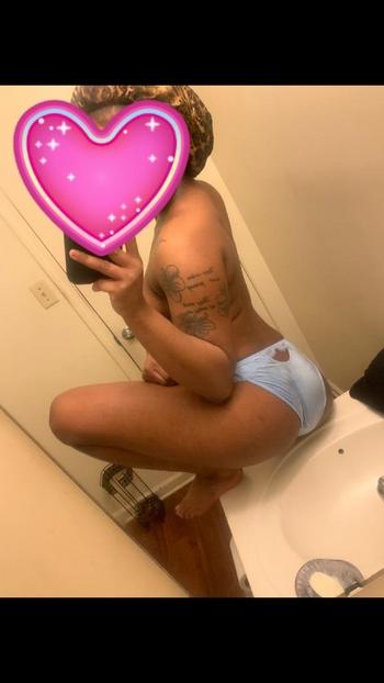 336-743-8208, 23  female escort, High Point